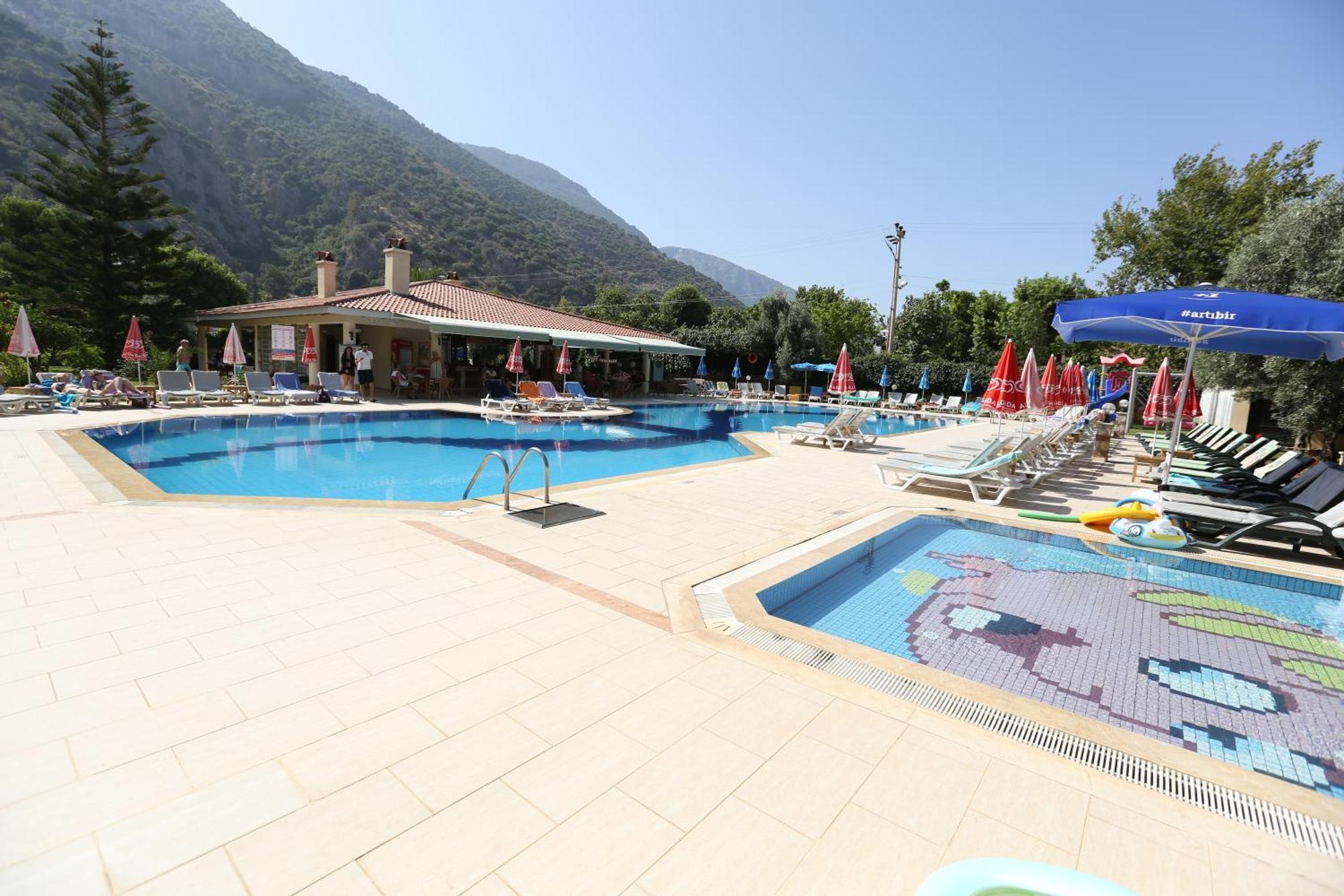 אולודניץ Mavruka Hotel מראה חיצוני תמונה