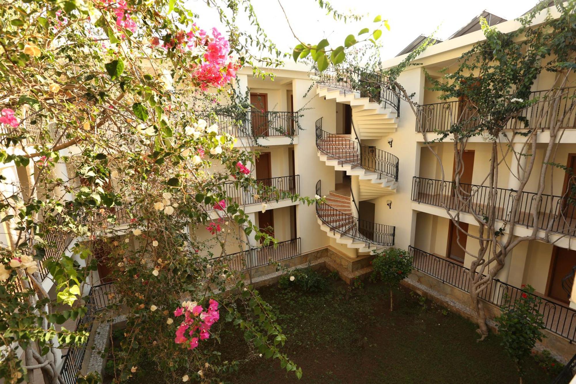 אולודניץ Mavruka Hotel מראה חיצוני תמונה