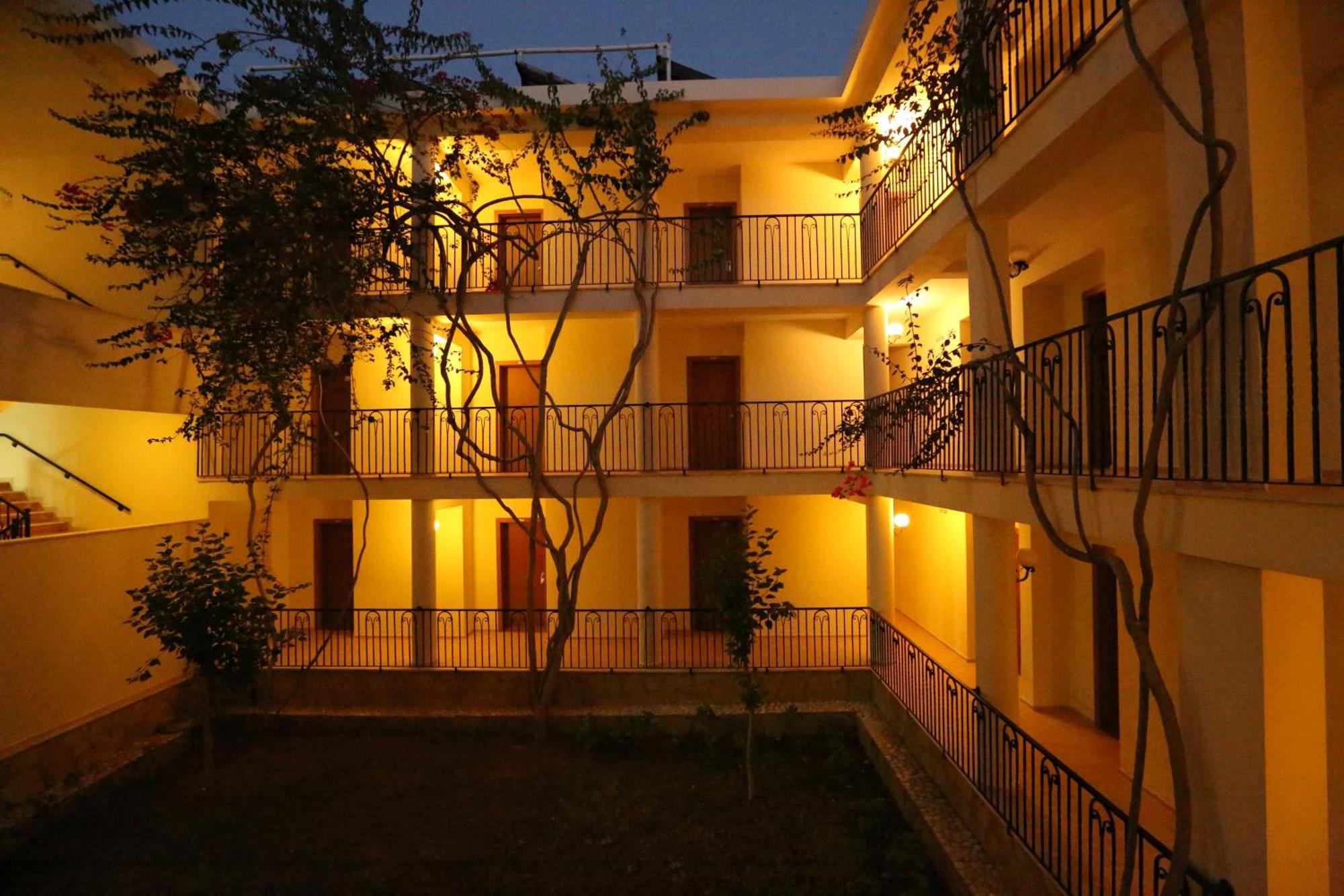 אולודניץ Mavruka Hotel מראה חיצוני תמונה