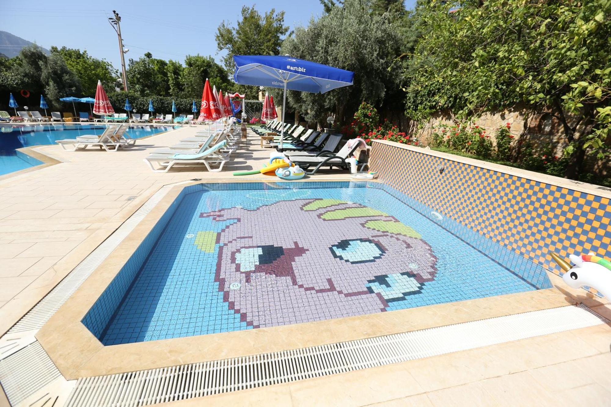 אולודניץ Mavruka Hotel מראה חיצוני תמונה