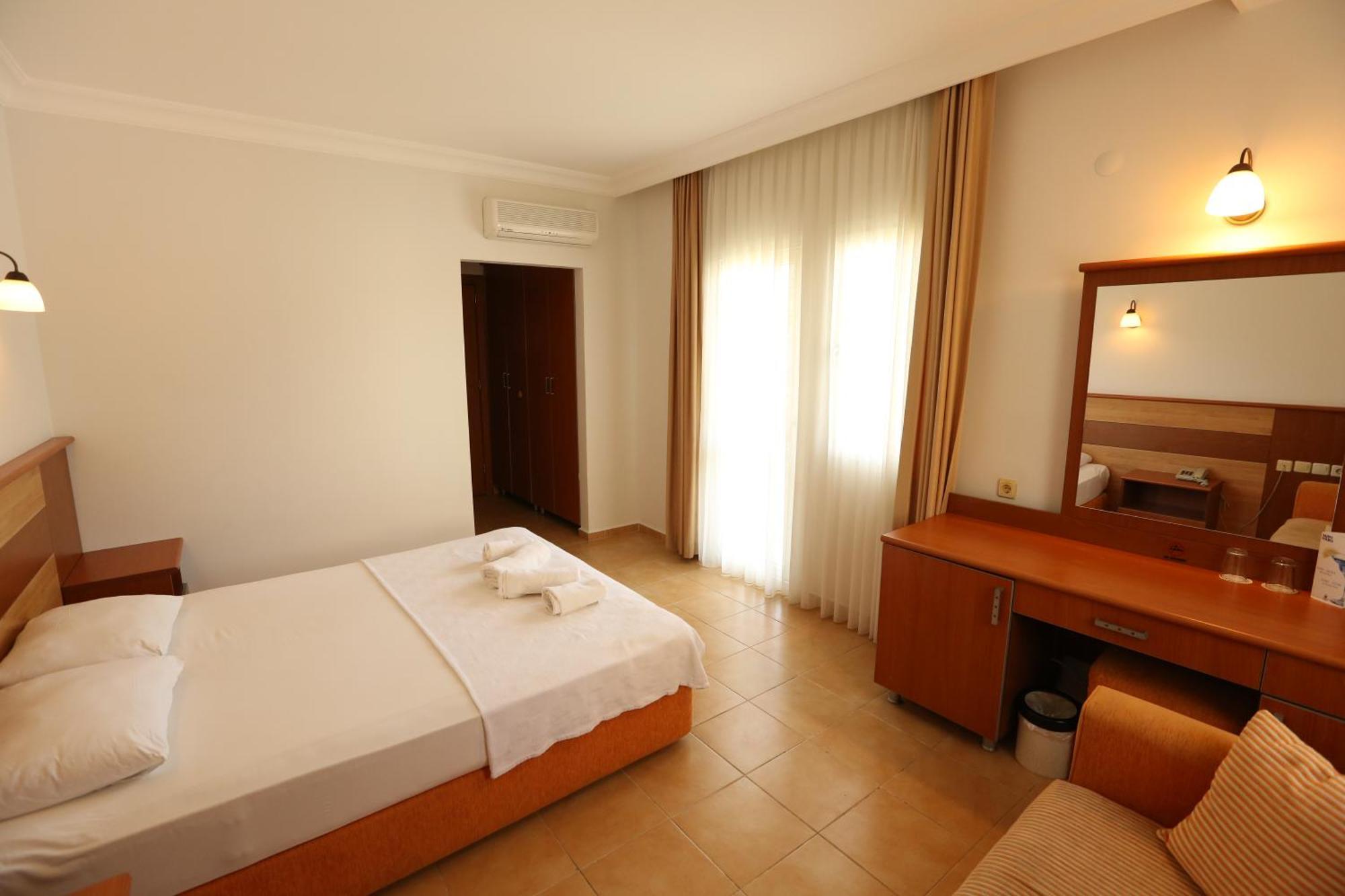 אולודניץ Mavruka Hotel מראה חיצוני תמונה
